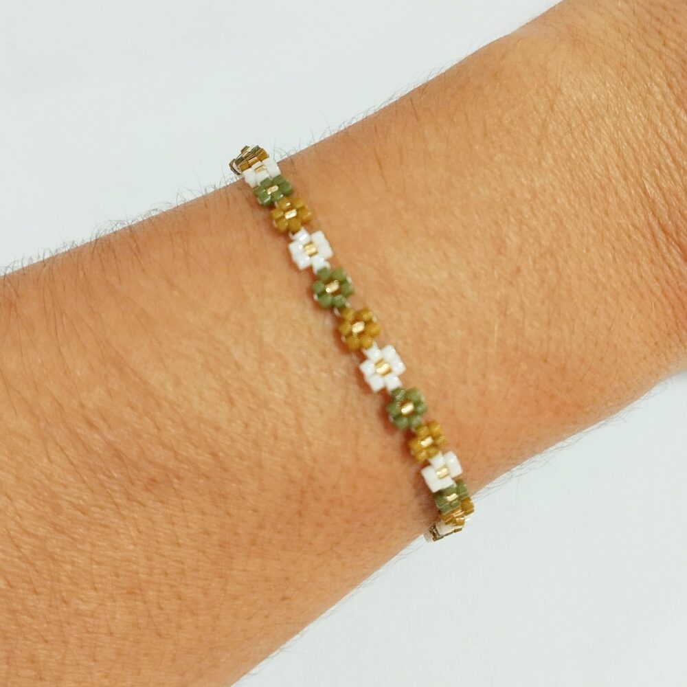 Pulsera fina margaritas delica Miyuki (verde Oliva)