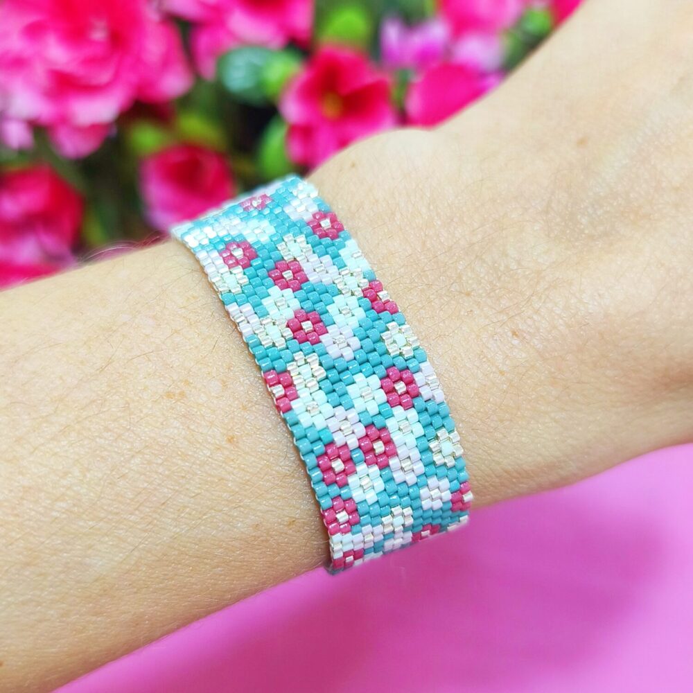 Alternative view of Brazalete ajustable margaritas delica Miyuki (cherry/eucalipto)