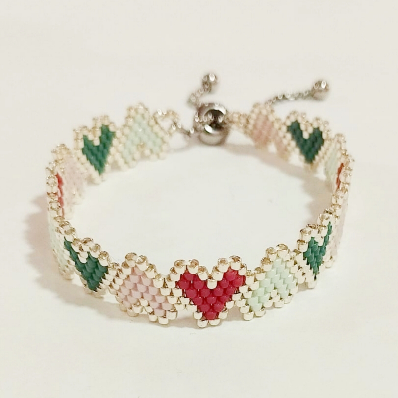 Pulsera corazones delica Miyuki (cherry/eucalipto) - Imagen 3