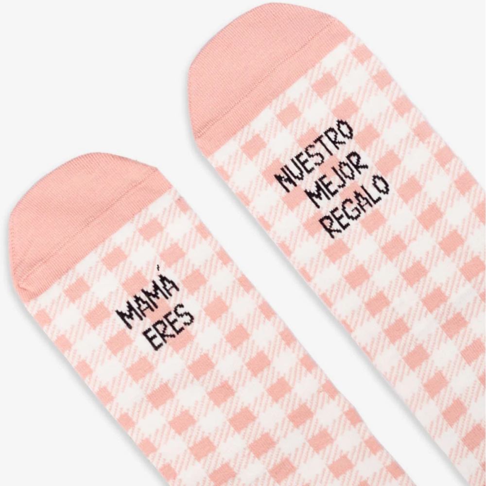 Alternative view of Calcetines "Mamá, eres nuestro mejor regalo"